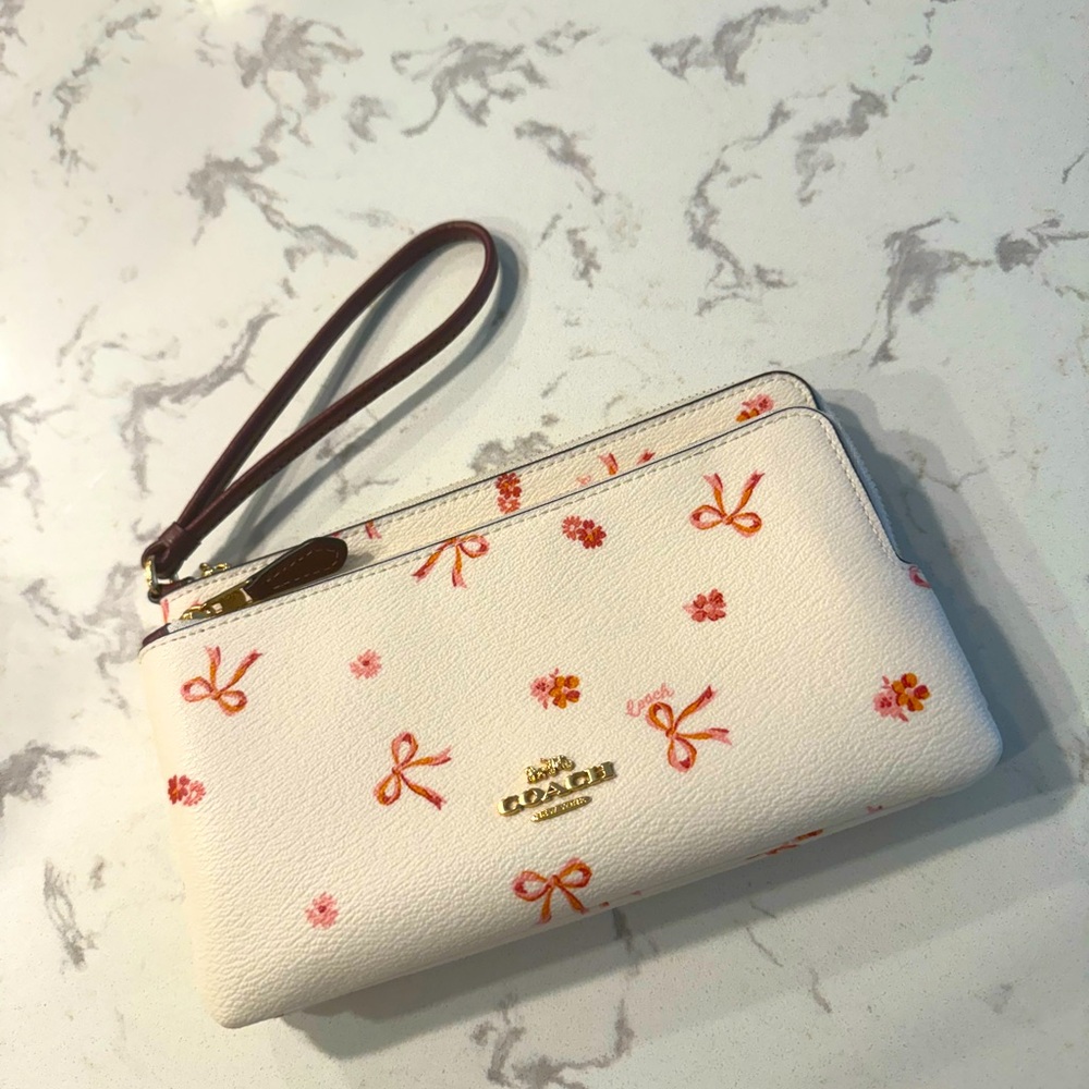 VIRAL 🎀 BOW PRINT 🎀 Coach Large Double Wristlet